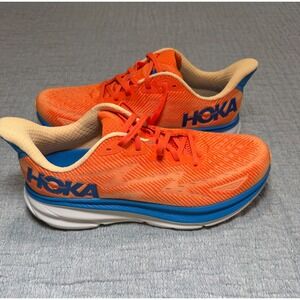NEW Hoka One One Clifton 9 - Mens Size 10D Orange/ Impala Running Shoes Sneakers